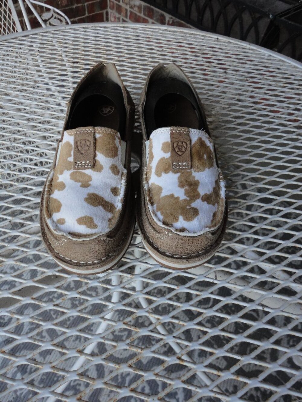 ARIAT Women's Cow Hide Cruiser Adobe Slip On Shoes Size 6.5